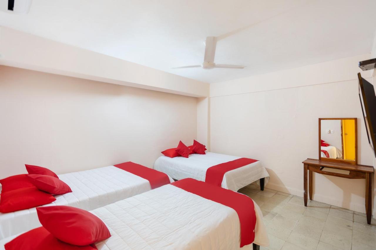 Hotel Rosa Del Alba, Malecon 체투말 외부 사진