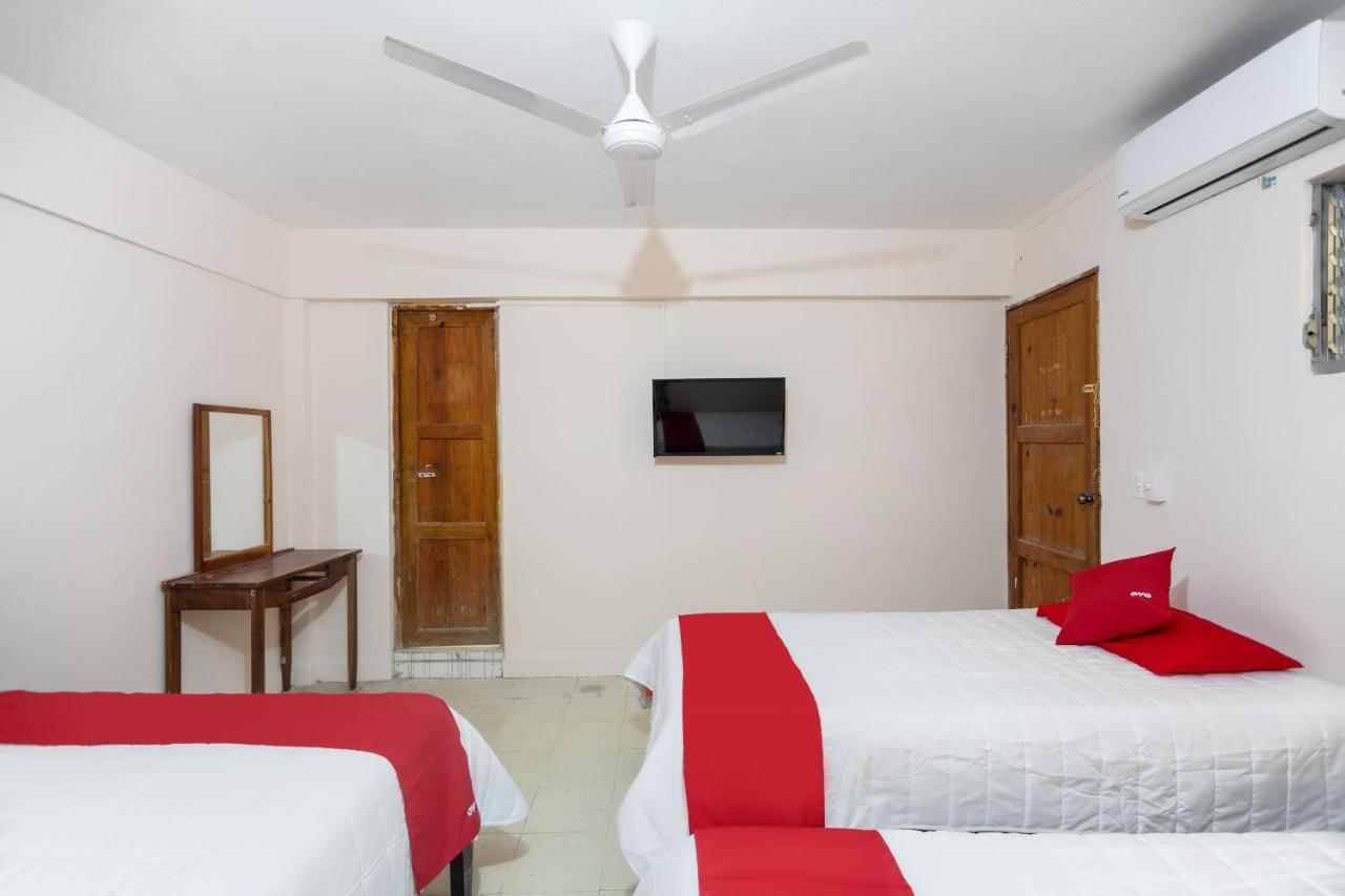 Hotel Rosa Del Alba, Malecon 체투말 외부 사진