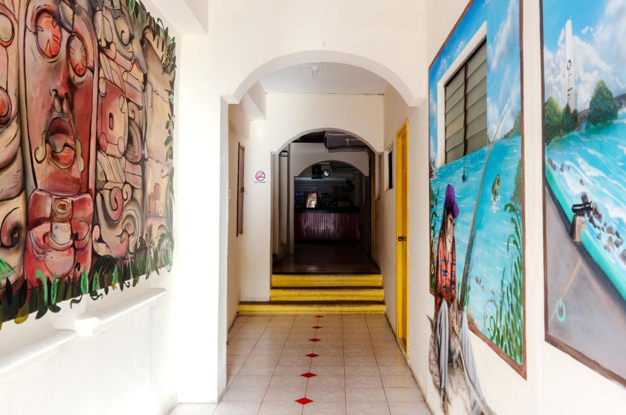 Hotel Rosa Del Alba, Malecon 체투말 외부 사진