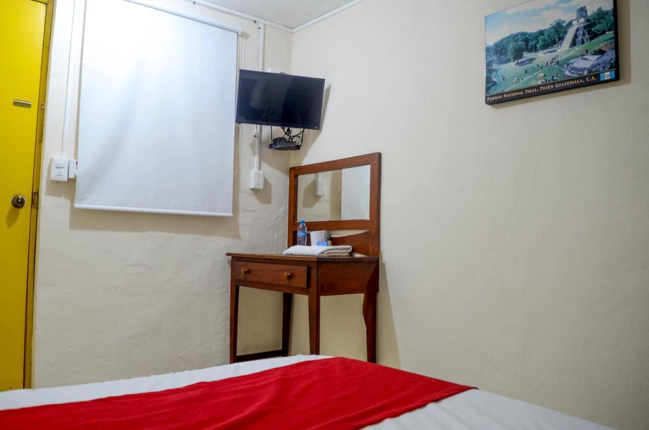 Hotel Rosa Del Alba, Malecon 체투말 외부 사진