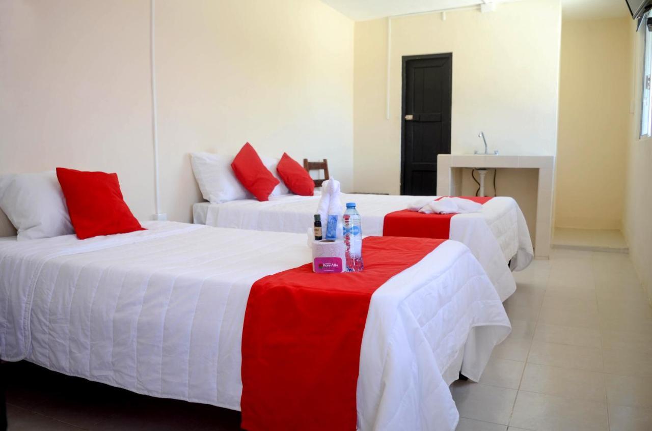 Hotel Rosa Del Alba, Malecon 체투말 외부 사진
