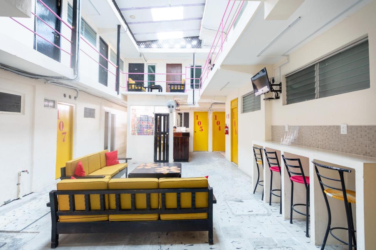 Hotel Rosa Del Alba, Malecon 체투말 외부 사진